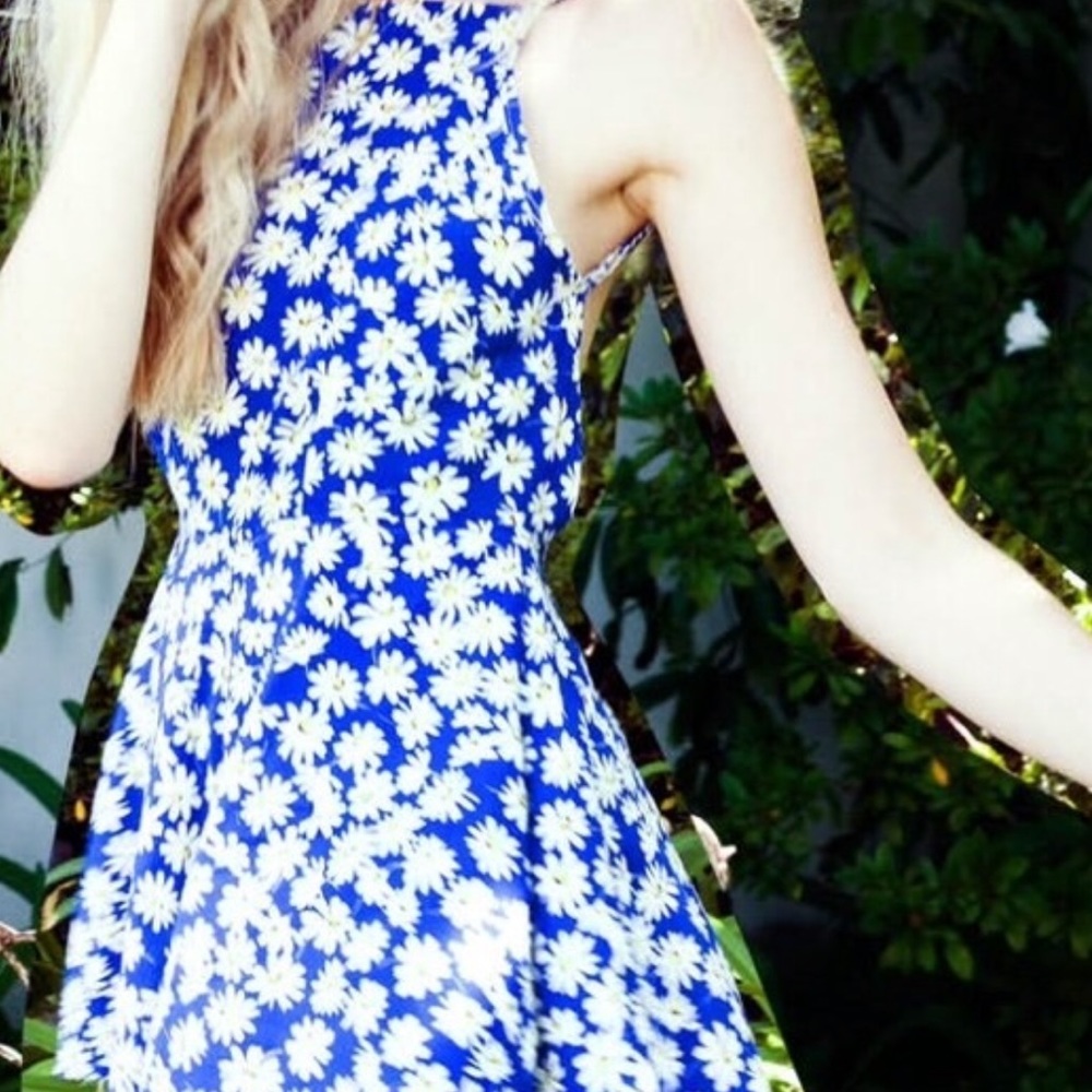 LF Floral Open Back Floral Romper Size 10